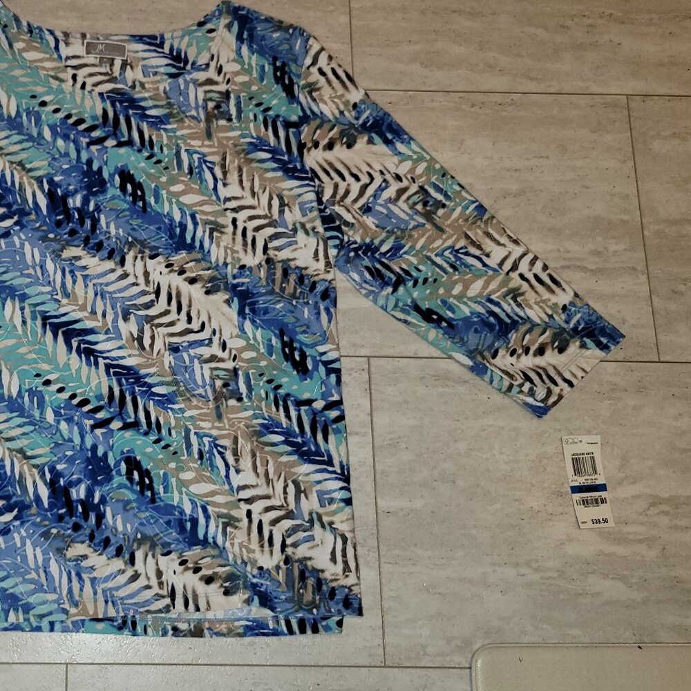 JM Collection BL Batik Leave pattern 3/4 length sleeve, round neck top NWT. - Picture 4 of 10